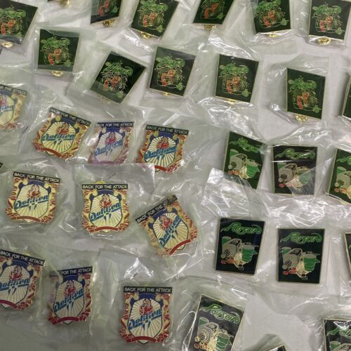 45 vtg POISON & DOKKEN Metal Pin Lot * Deadstock For Shirt Hat Jacket Tour - Picture 4 of 4