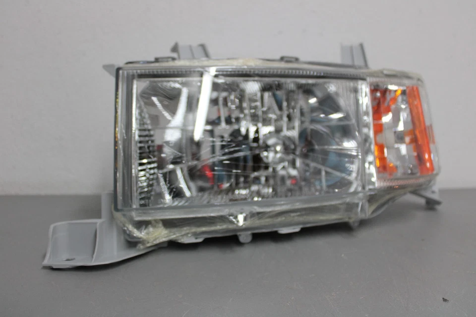 Faro izquierdo Scion XB 2004 2006 Foto 2 de 4