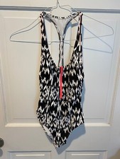 NWOT WOMENS VICTORIA  S SECRET ONE PIECE SWIMSUIT SZ-xs