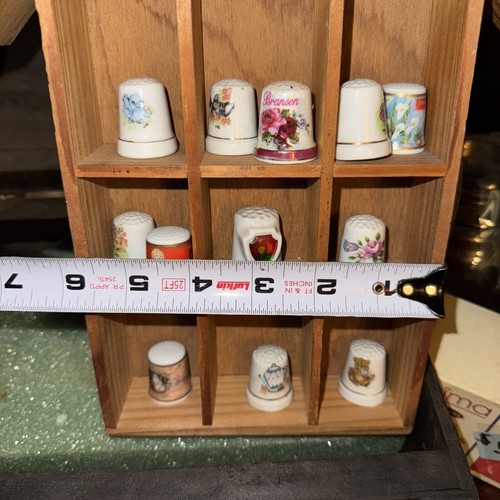 Vintage Wood Hanging Uncovered Thimble Display Thimbles Not iNC, 10.5 X 6" - Picture 6 of 8
