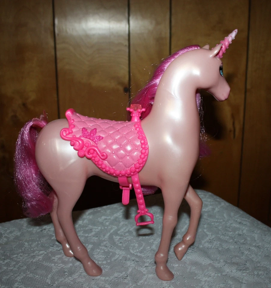 2011 Mattel Барби сказка принцесса розовый блестящий единорог с седлом - Изображение 2 из 3