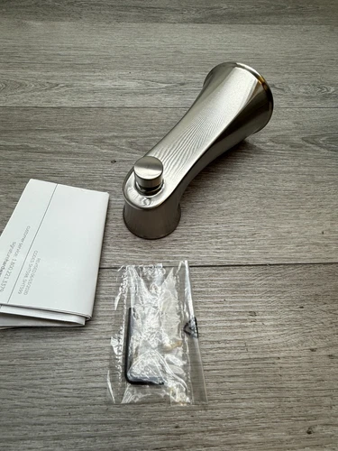 Signature Hardware SHTS98ZBN Pendleton 5-3/4" Integrated Diverter Tub Spout READ - Picture 2 of 5