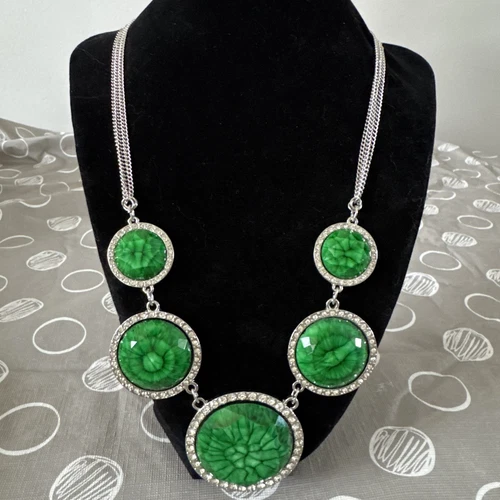 VETEMENTS Collana dichiarazione moda costume pietre verdi sfaccettate con strass trasparenti