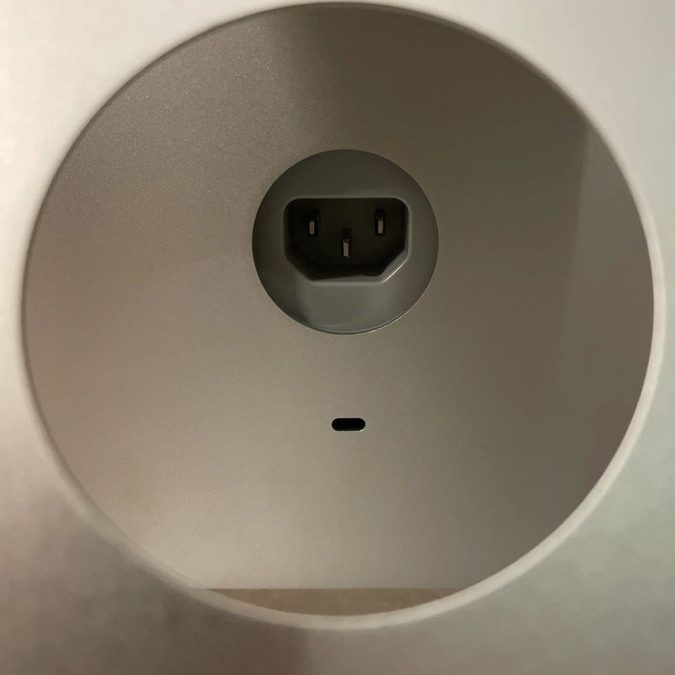 Apple iMac 27” 2011 A1312 (HDD ELIMINADO) VENDIDO COMO ESTÁ Foto 4 de 4