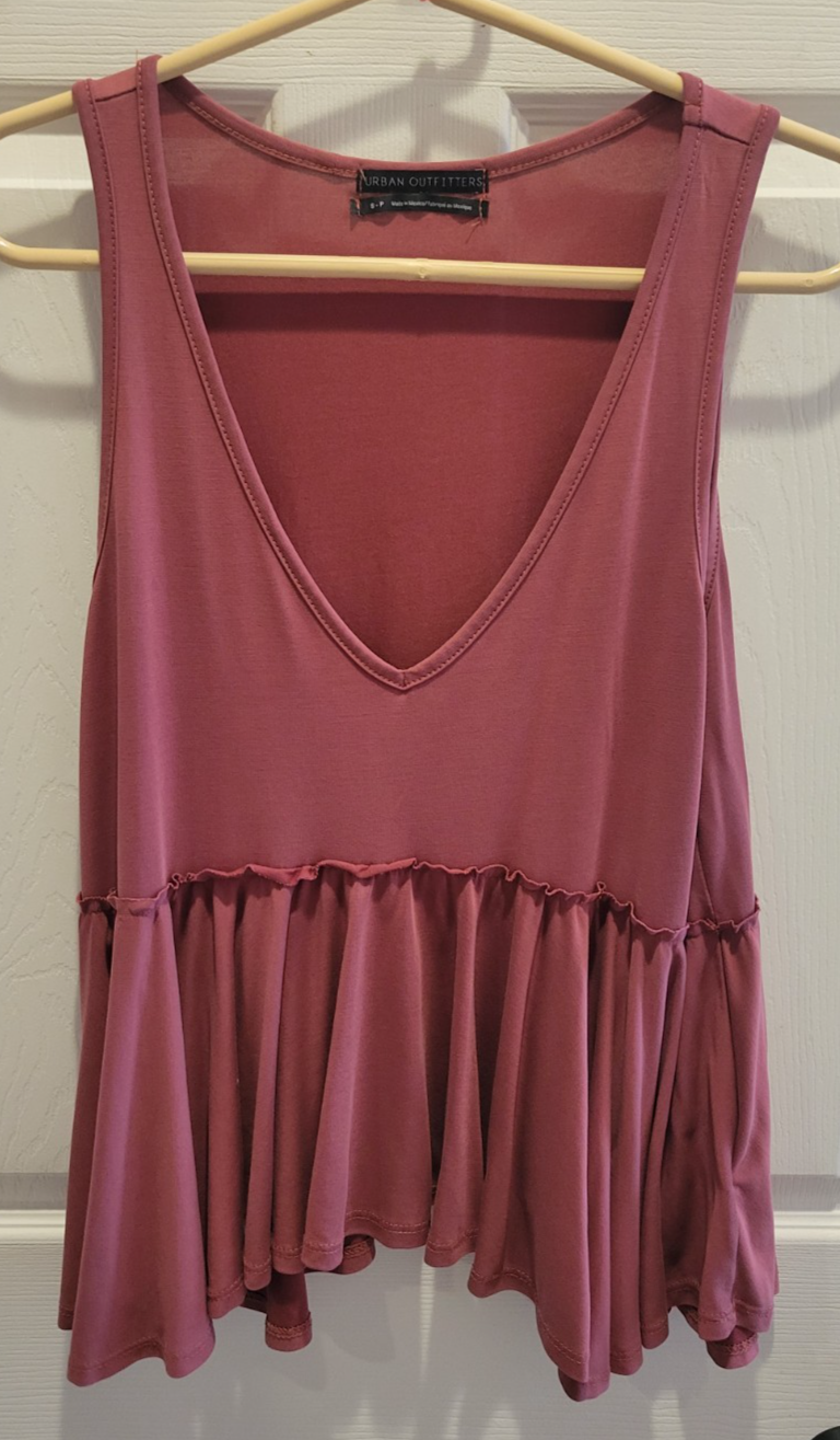 Tank Size Signs Urban Outfitters Women’s Red Ruffle Tunic Tank Top V-Neck Sleeveless ...