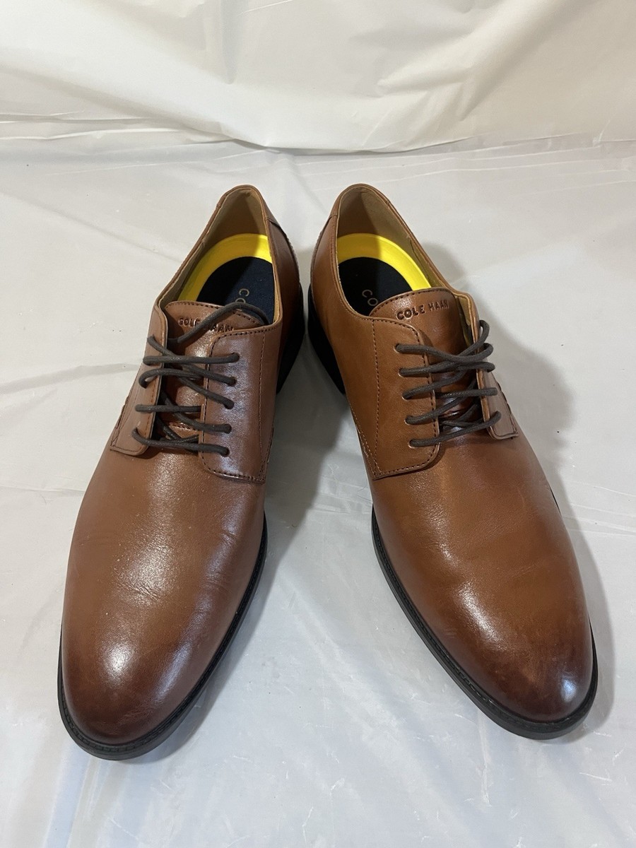Cole Haan Men display picture 2