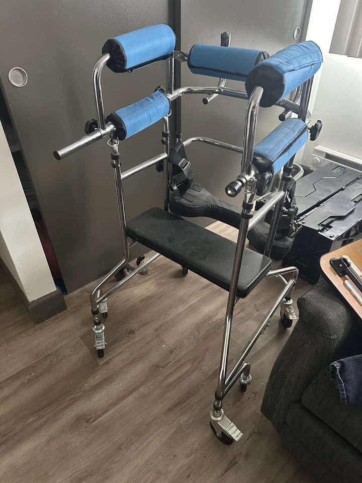 andador de pie para adultos Foto 4 de 4