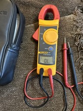 FLUKE 321 CLAMP METER With leads and case And Instructions