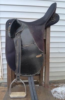 Bates Australia Wintec Australian Stock Saddle w/ 2 Girths