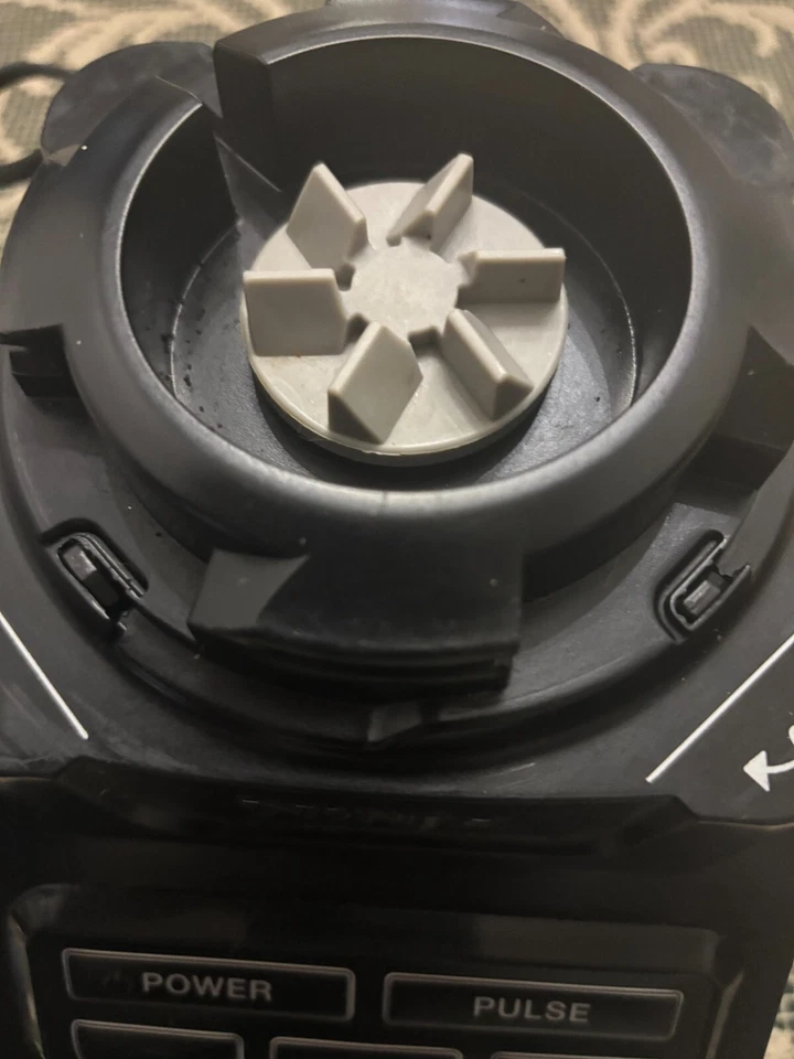 Ninja BL710 Professional 1000-Watt Blender - Black/Grey - Base Motor Only - Image 2 of 3