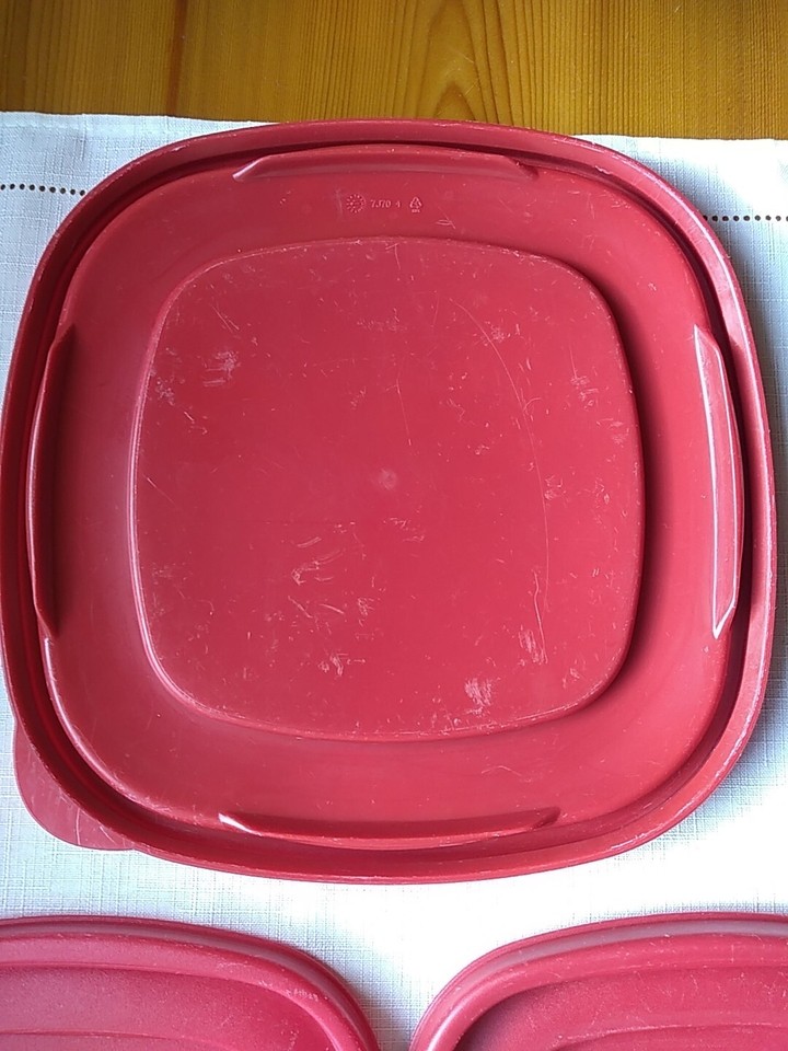 3 Rubbermaid Replacement Lids Red 7J64 (2) & 7J70 eBay