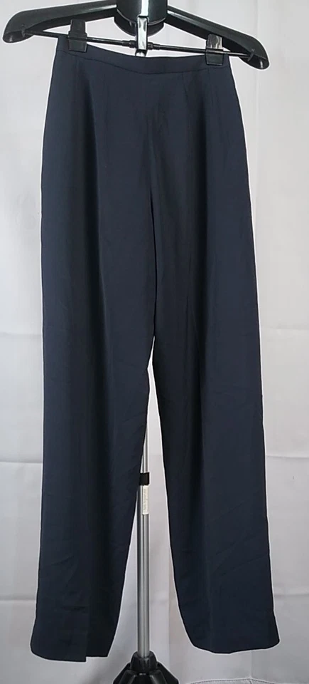 Pantalones para mujer Eddie Bauer calce relajado azul marino talla 6 Foto 4 de 4