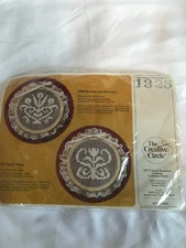 "Hearts and Flowers" ©1985 The Creative Circle Net Darning Hoop Kit # 1325 NEW!