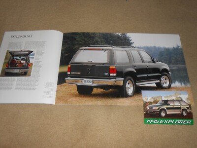 1995 FORD EXPLORER BROCHURE / BIG 34 p. CATALOG + Oversize
