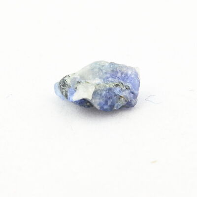 Mineralien und Edelsteine. Benitoit. 0,555 ct. San Benito Co., Kalifornien