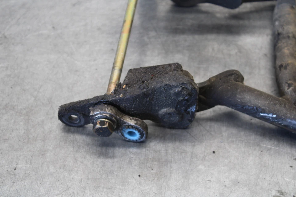 06-07 DUCATI MONSTER 695 SUPORTE PRINCIPAL CENTRAL BB674 - Imagem 2 de 4