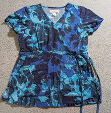 Koi by Kathy Peterson Women's Blue Fish Scales Short Sleeve Scrub Top / Size XS