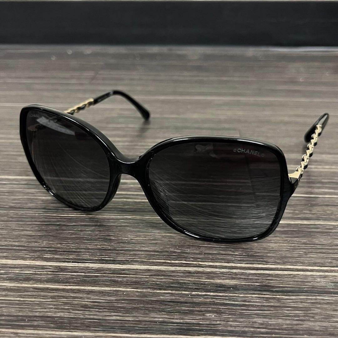 CHANEL Coco M1 Gold Logo Sunglasses