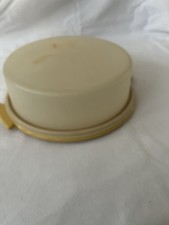 Tupperware Vintage Pie Taker/Keeper 719 Harvest Gold/Clear Lid-Pie/Cake Carrier