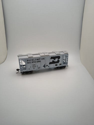 Tolva cubierta Bowser escala HO 70 toneladas 2 bahías BN 430338 | Zustand: Used