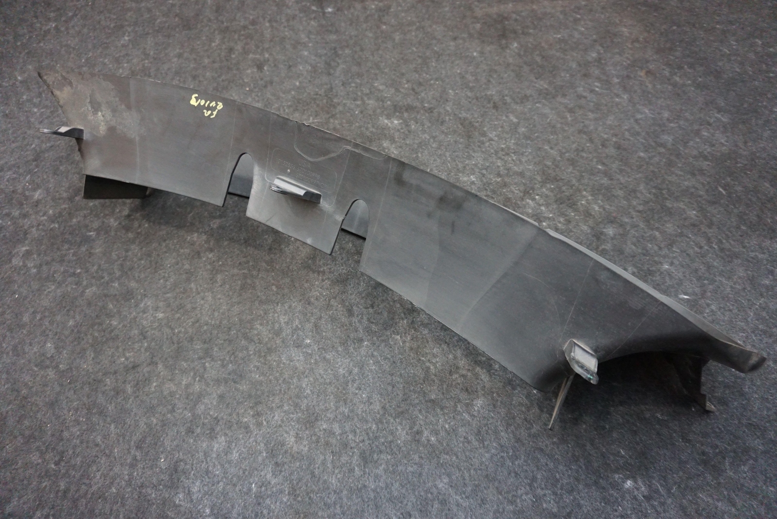 Front Center Lower Air Duct Guide Black OEM 670100998 Maserati Ghibli M157 17-19
