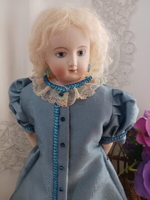 16'' French Fashion  Blue Silk Dress Front Close Infantine Style