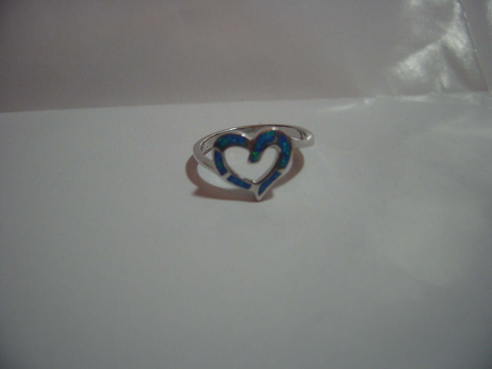 Vintage Solid Silver HEART SHAPED Ring -Stunning … - image 2