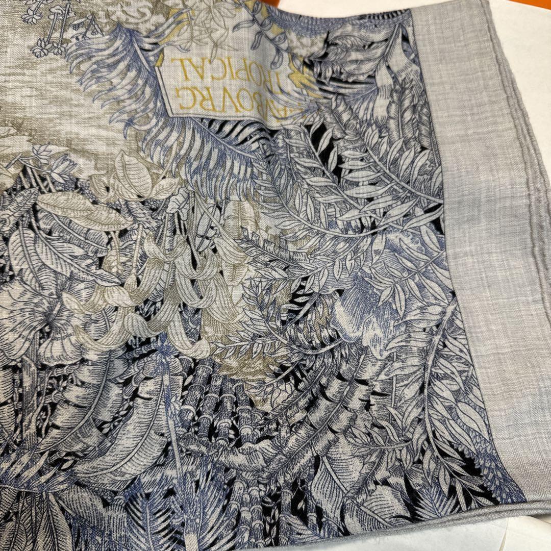 Hermes Faubourg Tropical 140 Cashmere Silk Shawl Grey & Blue Hermes Faubourg Tropical 140 Cashmere Silk Shawl Grey & Blue