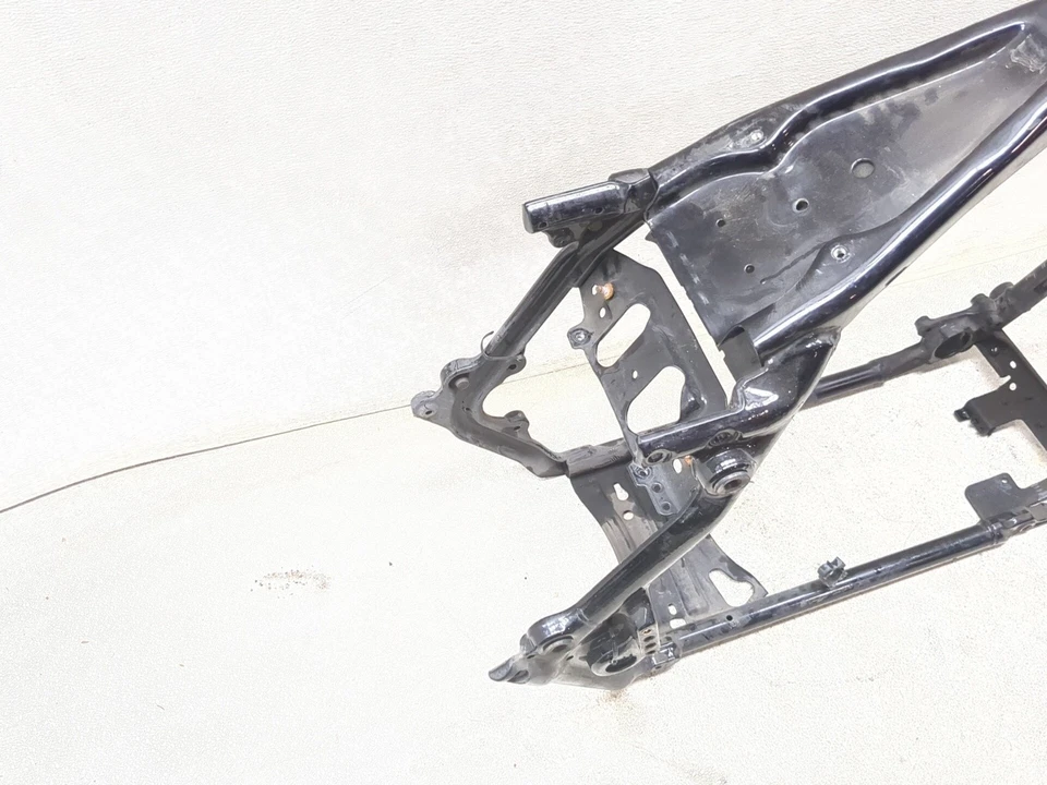 17-23 Harley Davidson Road Glide FLTRXS chassi quadro principal STRAIGHT SLVG - Imagem 3 de 4