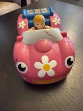 WOW Toys Dynamite Daisy friction-powered Sports Car Set