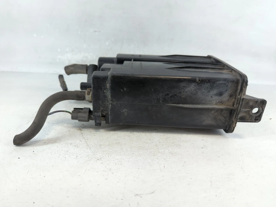 Nissan Altima 2008 bote de carbón de vapor de combustible F45QU Foto 2 de 4