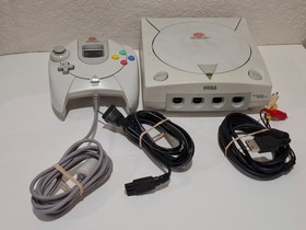 FOR PARTS OR REPAIR Sega Dreamcast Console with Controller and Cords