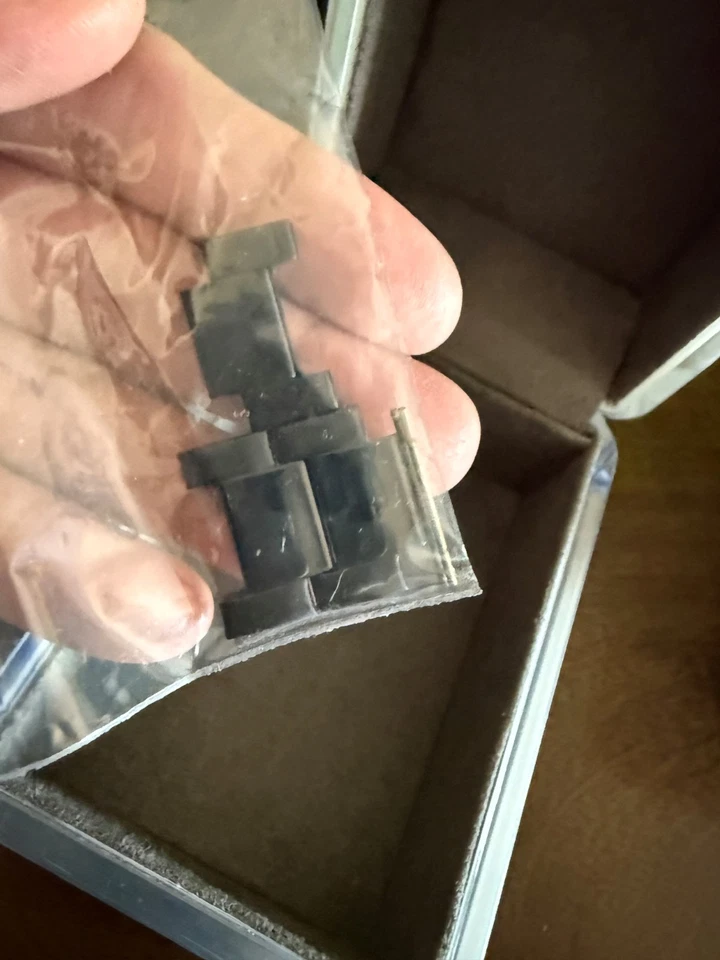 Reloj DKNY Hombre Cronógrafo Negro Acero Inoxidable NY-2103 – Eslabones Extra + Caja – Foto 4 de 4