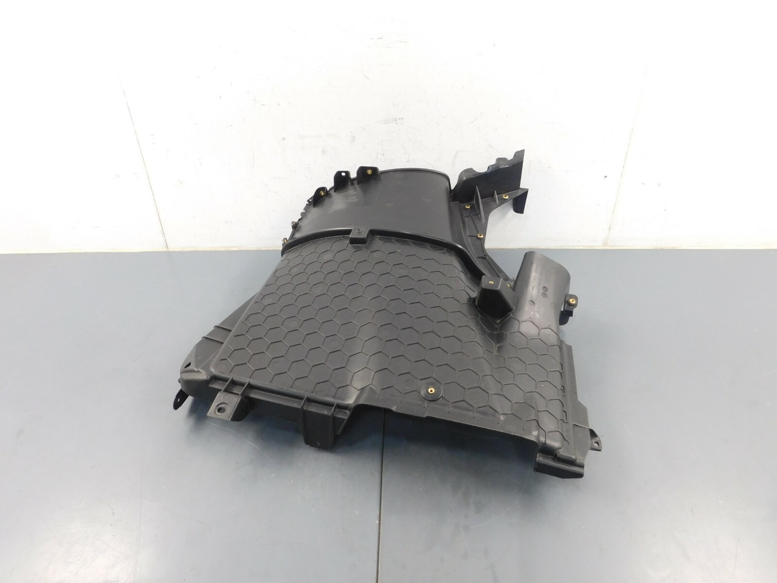 2019 17 18 19 20 McLaren 720S 720 Right Rear Air Duct Guide Panel #2 #3055 C6