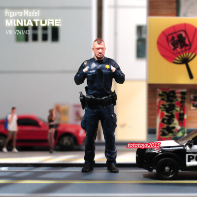 1/18 Beard Policeman  Scene Prop Minatures Figures Doll For Cars Vehicles Model
