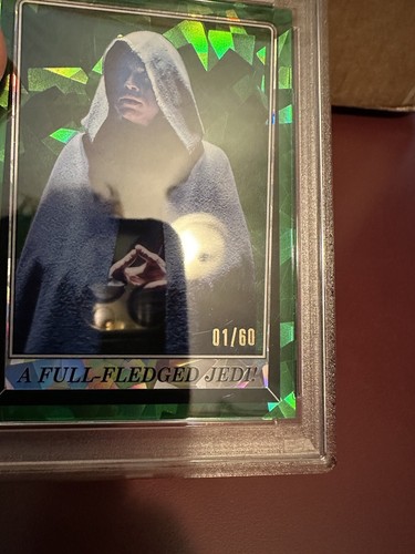 GEMA JEDI DE PLENO DERECHO Verde #01/60 PSA 10 2023 Topps Zafiro Star Wars Jedi - Imagen 3 de 3