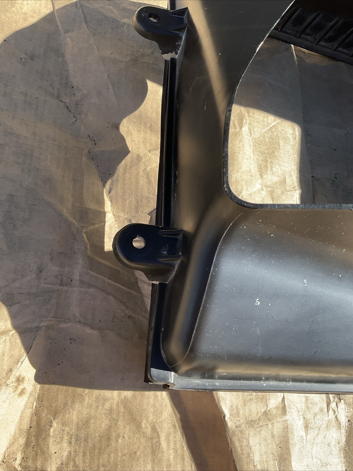 14-17 Maserati Quattroporte Front Left Intercooler Duct Shroud 670002899 OEM