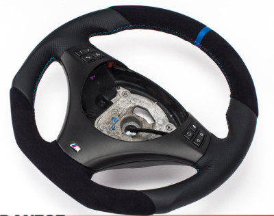 Abgeflacht Alcantara Lederlenkrad BMW M-POWER E81, E82 BLENDE SCHWARZ/ BLAU RING