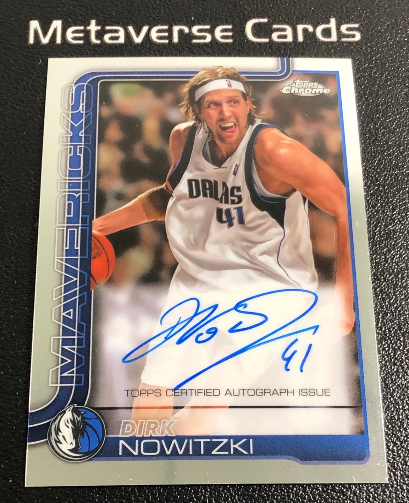 2025-26 Topps Chrome On-Card Autograph #TCA-DN Dirk Nowitzki Dallas Mavericks