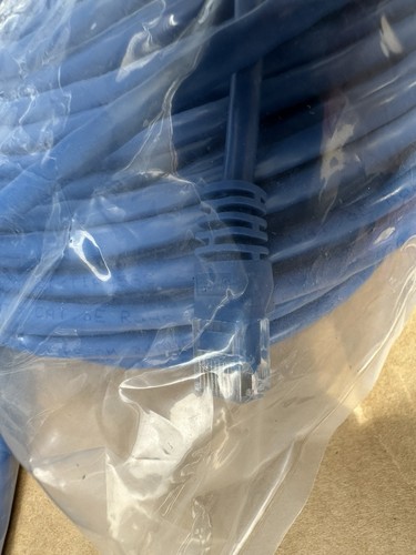 NEW CAT5E (100% COPPER) Patch Cable/Molded RJ45 Connectors (3 Packs) Snagless - Photo 3/4