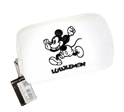 White Belt Bag Cartoon Mouse Print Crossbody Waist Pack Adjustable Strap Travel