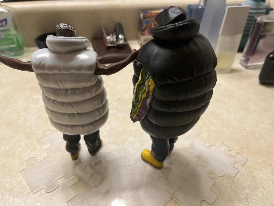 "Figuras de estatua magnética de resina de 5"" de Tupac y Biggie". Foto 2 de 3