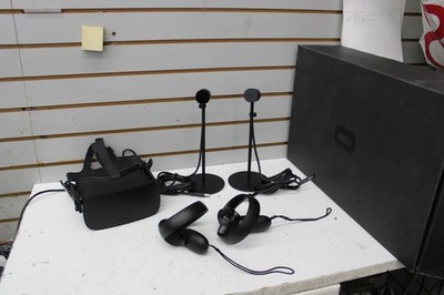 Oculus Rift CV1 VR Headset Controllers Sensors