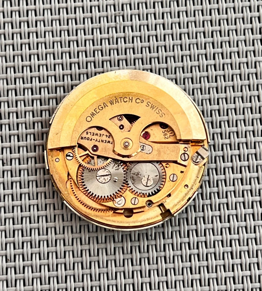 Reloj OMEGA Seamaster Cal 562 Movimiento Automático Hombre Esfera Dorada De Colección 24J Foto 3 de 4