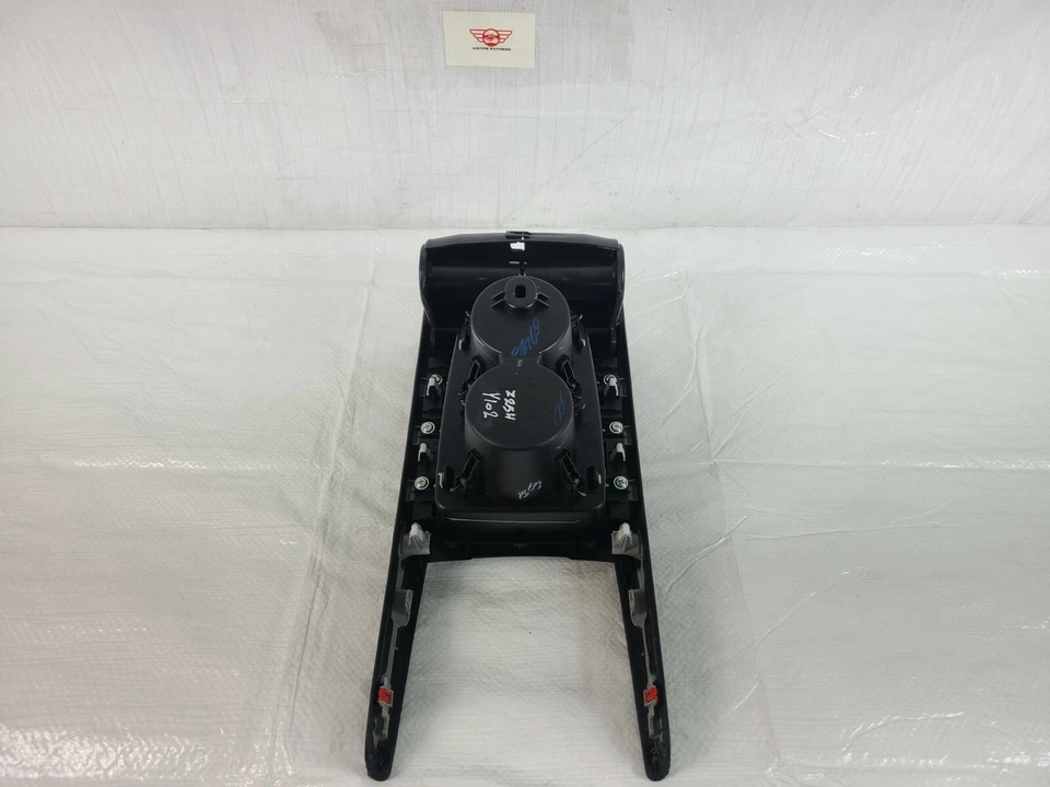 2018 Mazda 3 Center Console Cup Holder OEM - Imagem 3 de 4