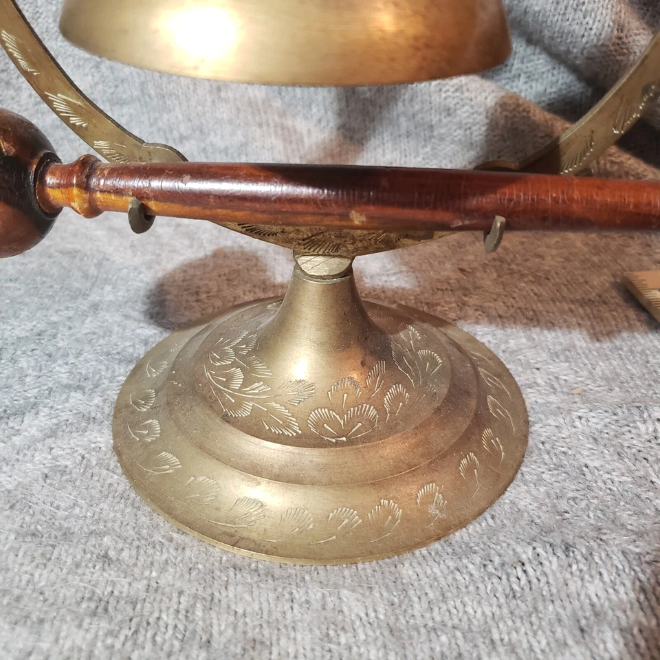 "Campana de latón grabada meditación cena soporte ornamentado 8-9"" mazo de madera de colección" Foto 4 de 4