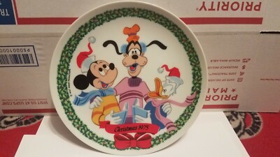 Schmid Walt Disney ''1975 Christmas Plate'' Limited 3rd Edition