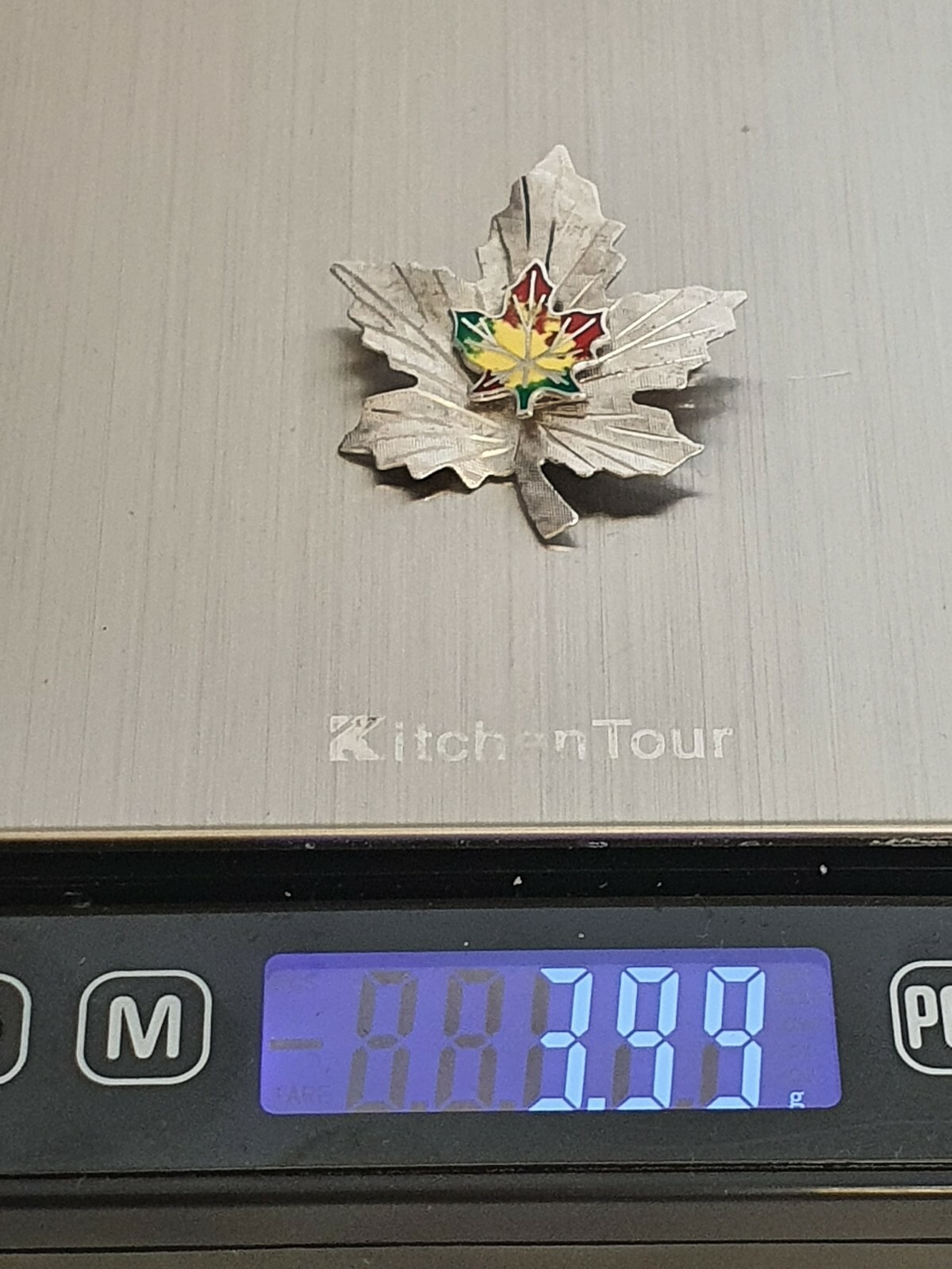 Photo 5 of Vintage Sterling Silver Bond Boyd Canada Maple Leaf Enamel Brooch 3.9g BR40