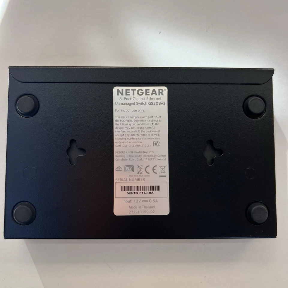 NETGEAR GS308 8-Port Gigabit Ethernet Unmanaged Switch with Power Adapter - Image 3 of 4