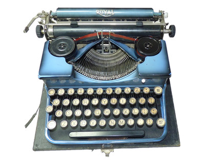 ROYAL Portable TYPEWRITER Duotone BLUE w/ Case